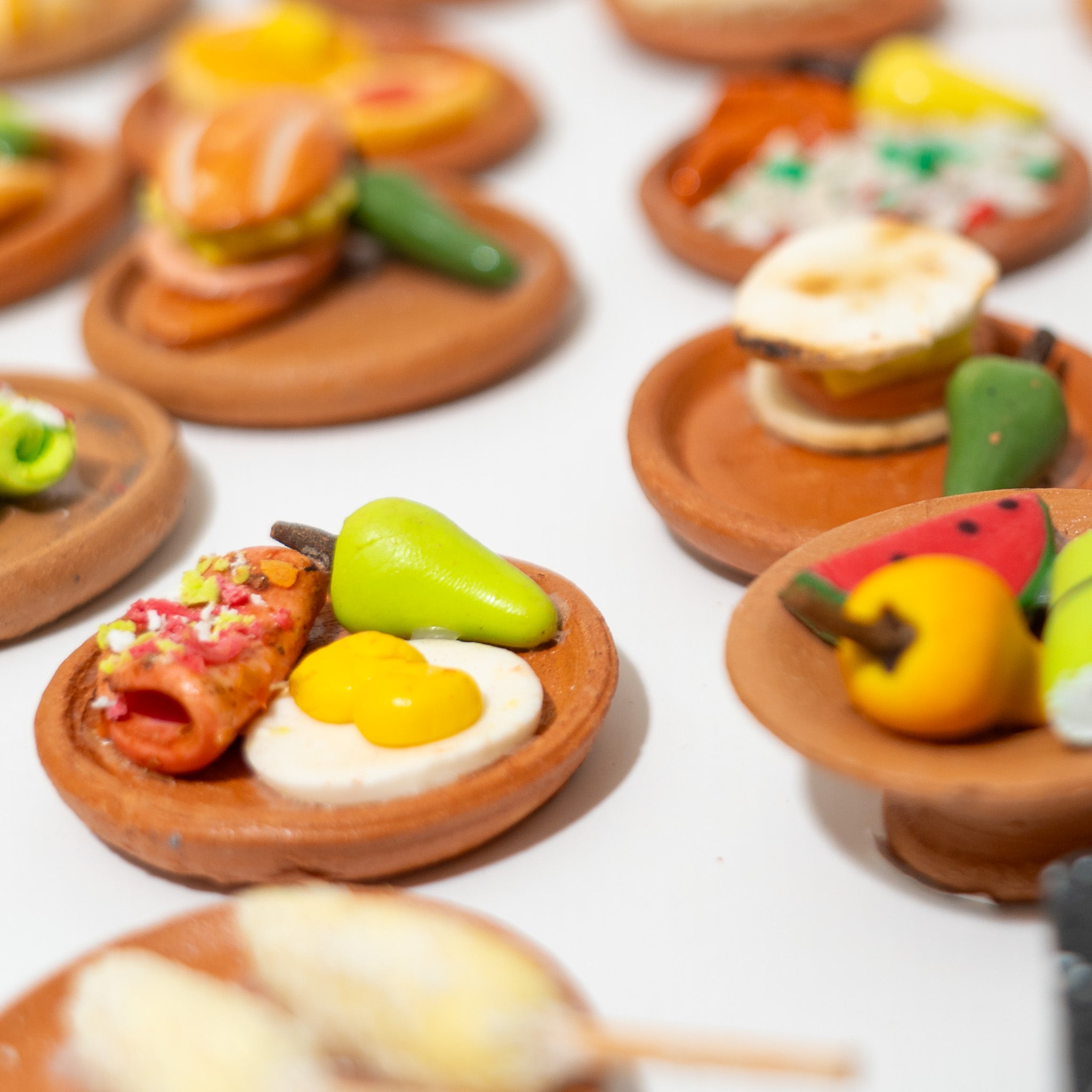 Miniature Mexican Food Ofrenda Set – Handmade Clay Día de los Muertos Altar Decor – 3 Pack Random Assortment